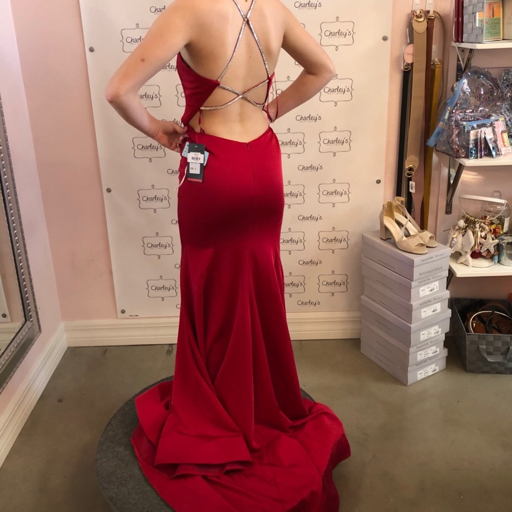 Beautiful brand new prom dress never worn